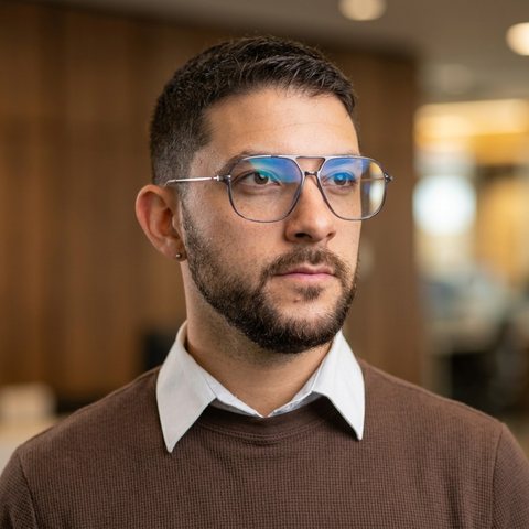 Maximiliano Caceres, Ingeniero Industrial